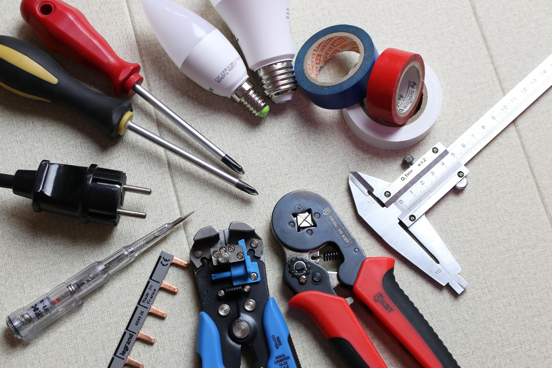 Page pro électricien : la checklist complète